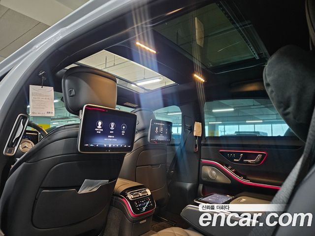 Mercedes-Benz S-Class 2024 — photo 14