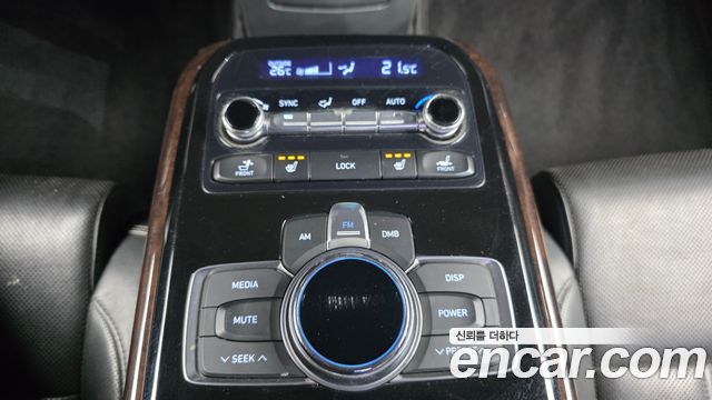 Genesis EQ900 2017 — photo 18
