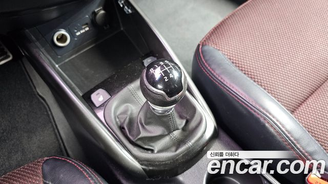 Kia Porte 2011 — photo 9