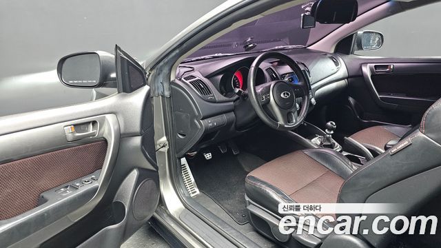 Kia Porte 2011 — photo 10