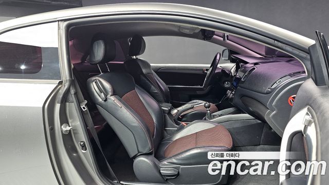 Kia Porte 2011 — photo 11