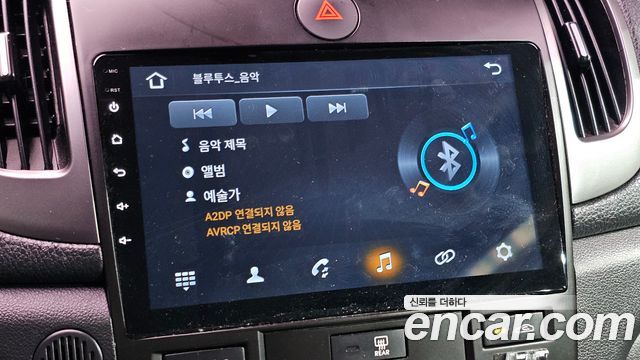 Kia Porte 2011 — photo 16