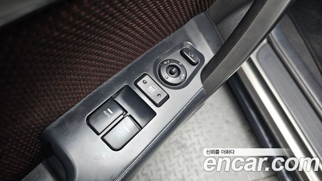 Kia Porte 2011 — photo 19