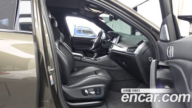 BMW X6M 2020 — photo 11