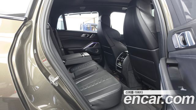 BMW X6M 2020 — photo 12