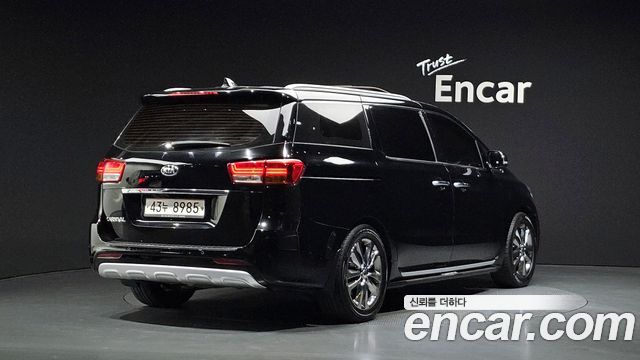 Kia Canival 2016 — photo 2