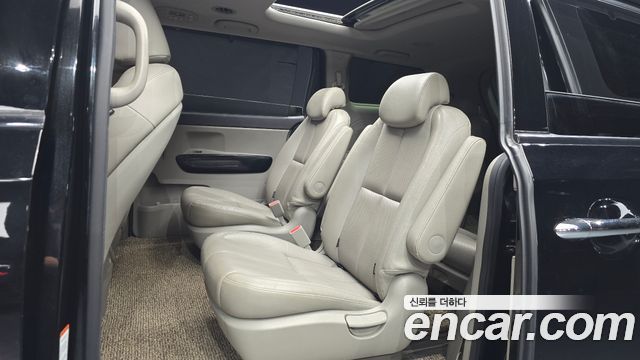 Kia Canival 2016 — photo 17
