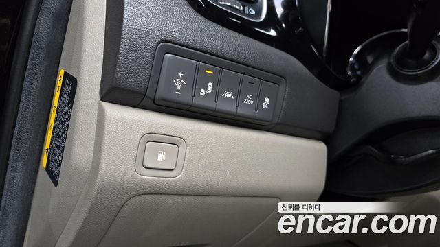 Kia Canival 2016 — photo 22