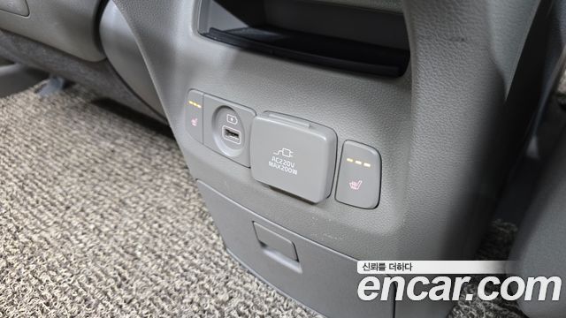 Kia Canival 2016 — photo 23