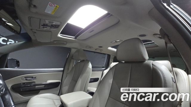 Kia Canival 2016 — photo 25