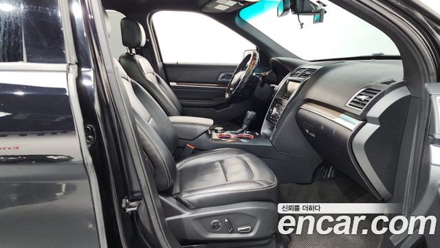 Ford Explorer 2016 — photo 11