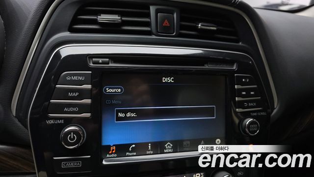 Nissan Maxima 2018 — photo 28