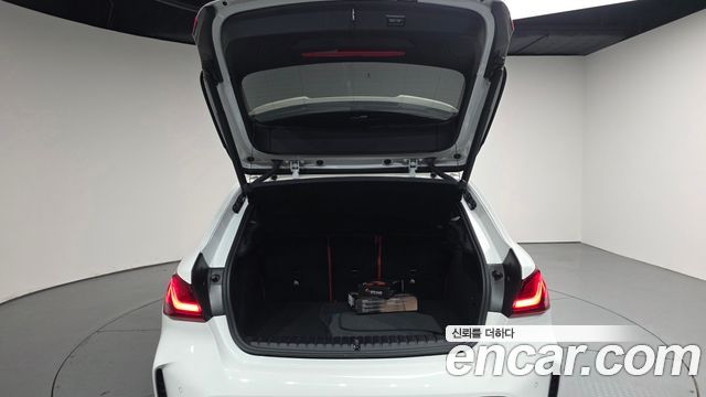 BMW 1-Series 2024 — photo 26