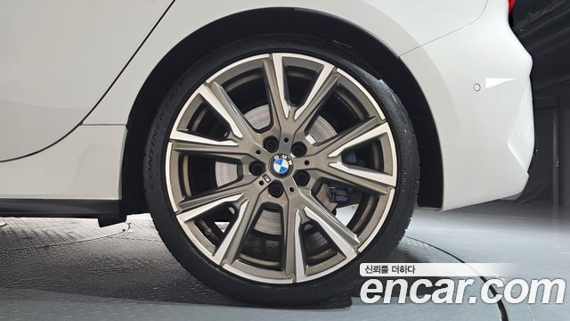 BMW 1-Series 2024 — photo 7
