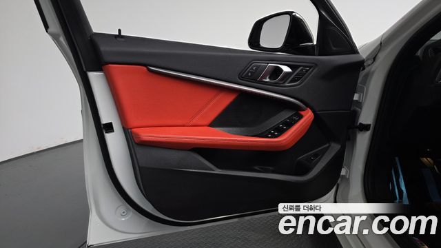 BMW 1-Series 2024 — photo 14