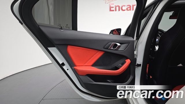 BMW 1-Series 2024 — photo 15