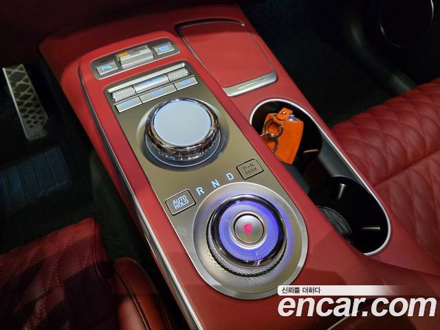 Genesis GV70 2024 — photo 8
