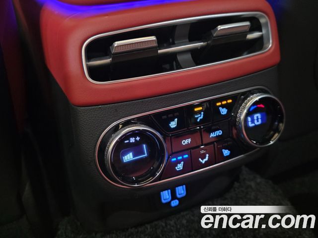 Genesis GV70 2024 — photo 15