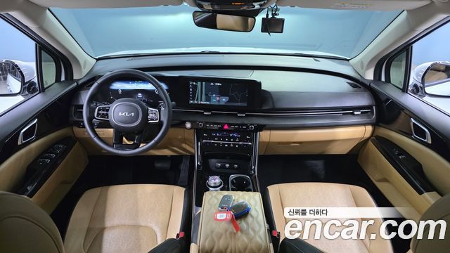 Kia Canival 2023 — photo 7