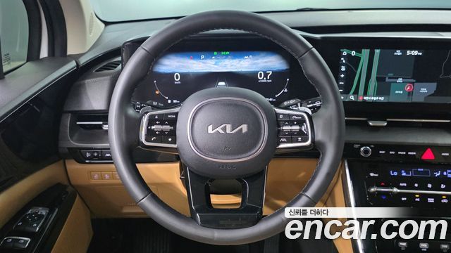 Kia Canival 2023 — photo 15