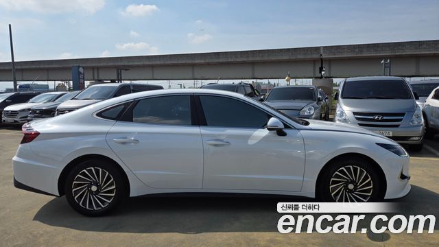 Hyundai Sonata 2021 — photo 18