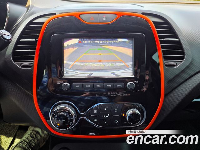Renault Korea QM3 2015 — photo 12