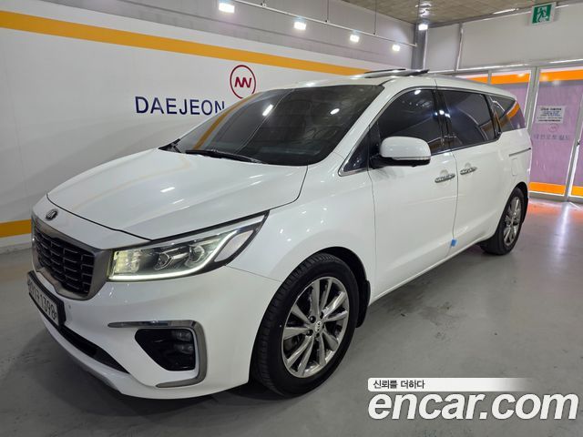 Kia Canival 2019 — photo 1