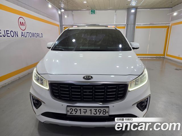 Kia Canival 2019 — photo 2