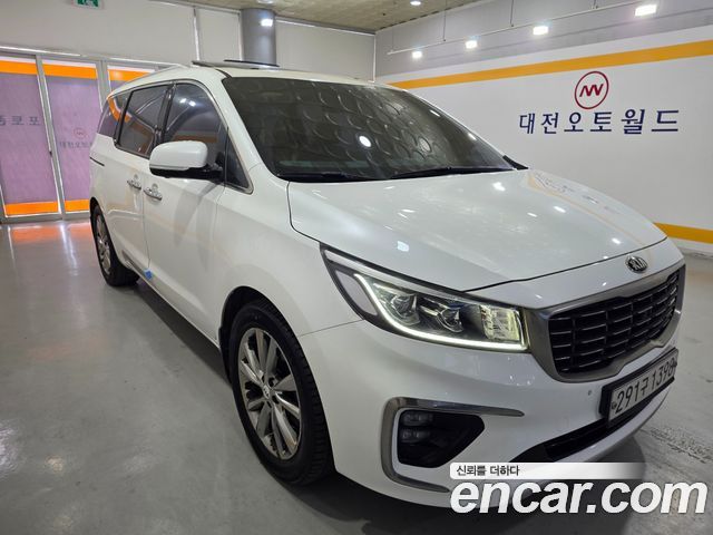 Kia Canival 2019 — photo 3
