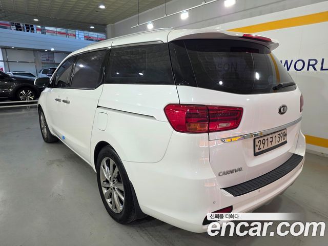 Kia Canival 2019 — photo 6