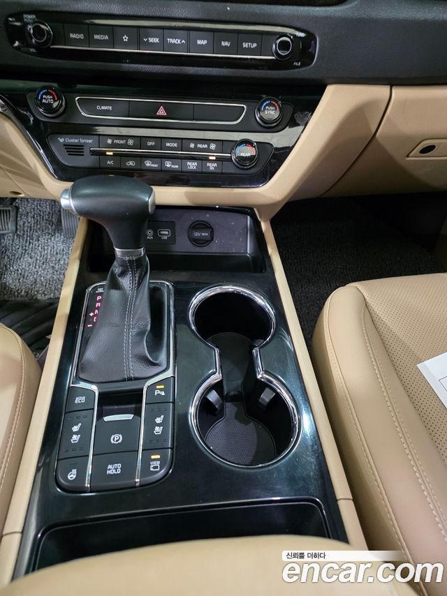 Kia Canival 2019 — photo 13