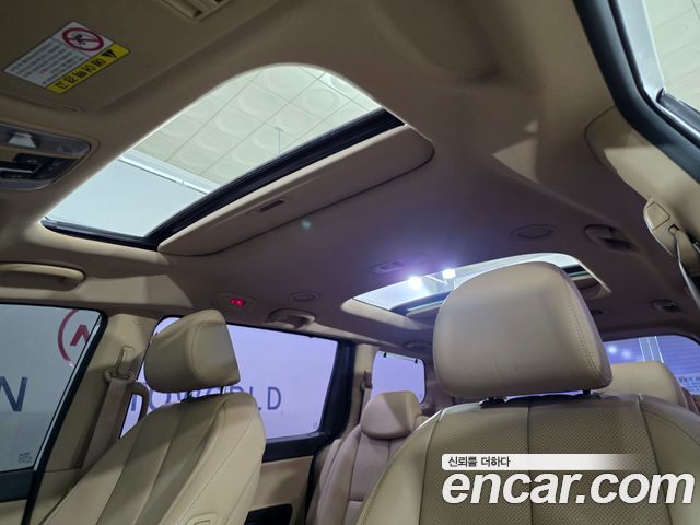 Kia Canival 2019 — photo 14