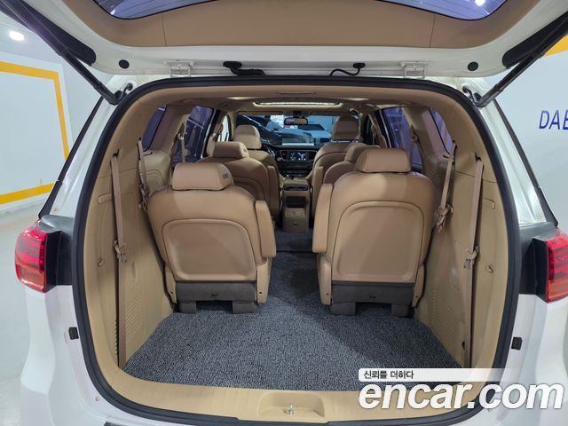 Kia Canival 2019 — photo 15