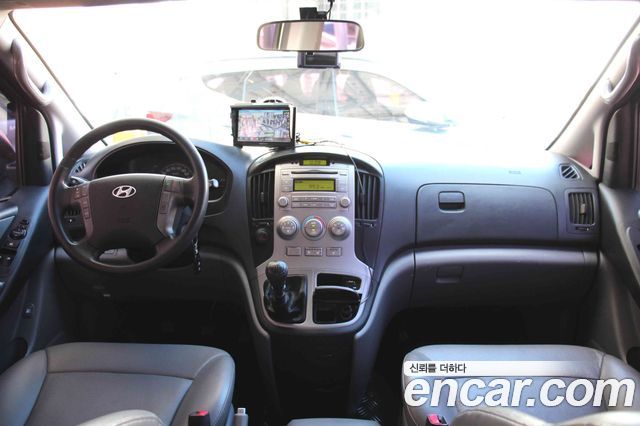 Hyundai Starex 2013 — photo 12