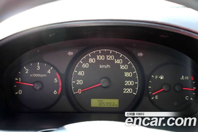 Hyundai Starex 2013 — photo 13