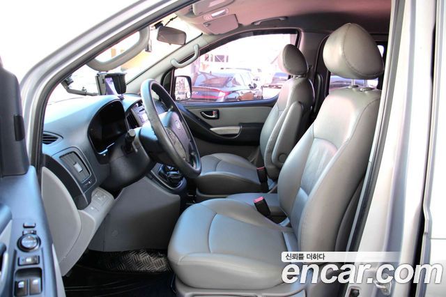 Hyundai Starex 2013 — photo 17