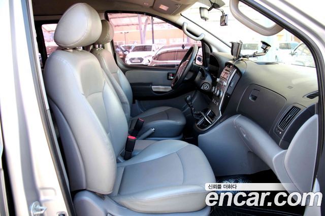 Hyundai Starex 2013 — photo 19