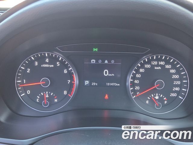Kia K7 2018 — photo 9
