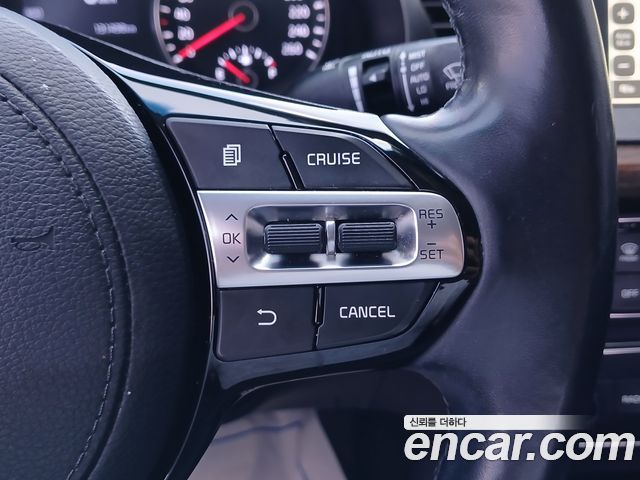 Kia K7 2018 — photo 14