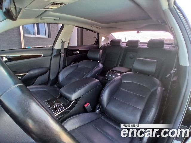 Kia K7 2018 — photo 16