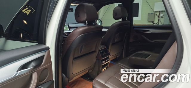 BMW X5 2018 — photo 7