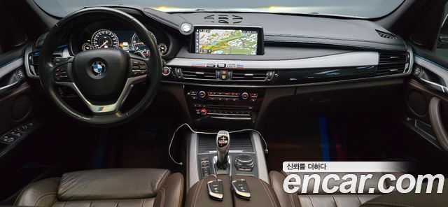BMW X5 2018 — photo 9