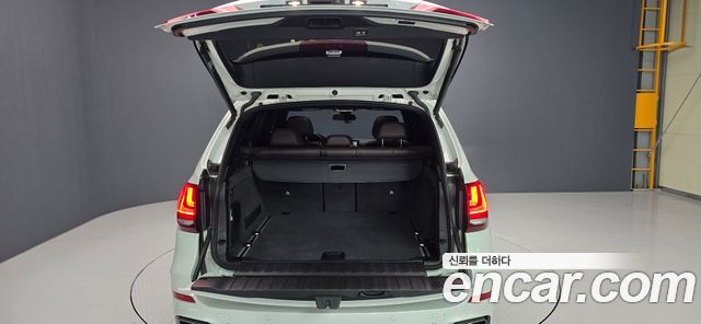 BMW X5 2018 — photo 10