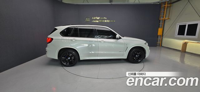 BMW X5 2018 — photo 13