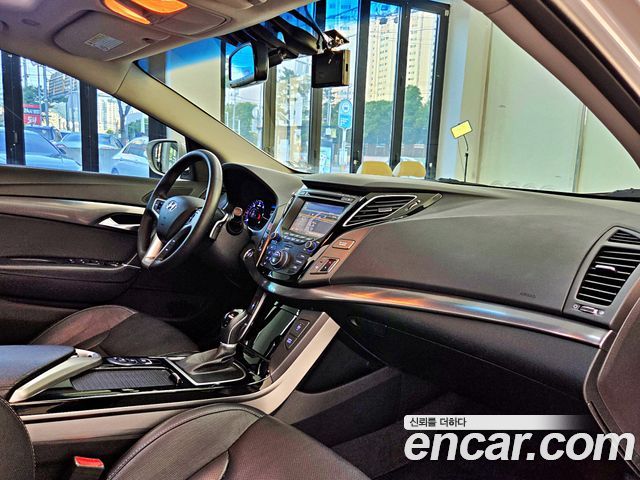 Hyundai i40 2012 — photo 9