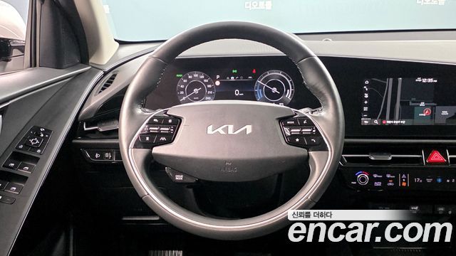 Kia Niro 2023 — photo 16