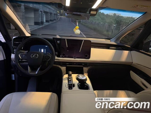 Lexus LM 2025 — photo 4