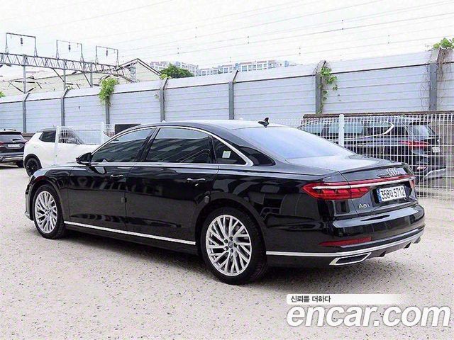 Audi A8 2020 — photo 2
