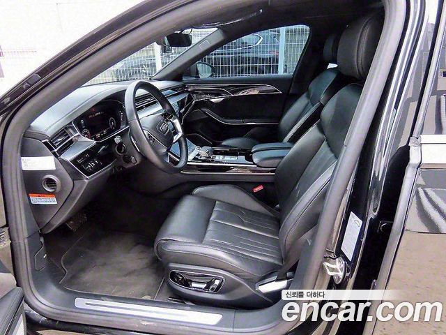Audi A8 2020 — photo 10