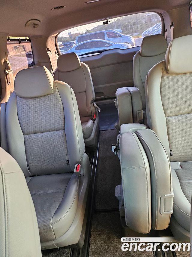 Kia Canival 2019 — photo 6